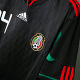 Mexico 2010 Chicharito Away Kit (2XL)