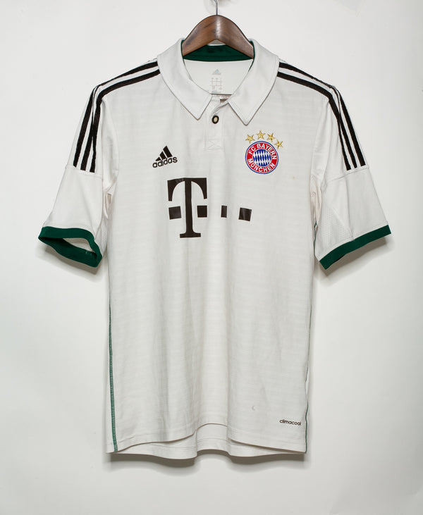 Bayern Munich 2013-14 Mandzukic Away Kit (L)