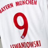 Bayern Munich 2015-16 Lewandowski Away Kit (L)