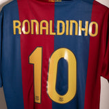 Barcelona 2006-07 Ronaldinho Home Kit (XL)