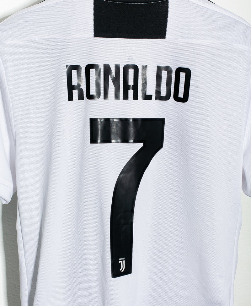 Juventus 2018-19 Ronaldo Home Kit (M)