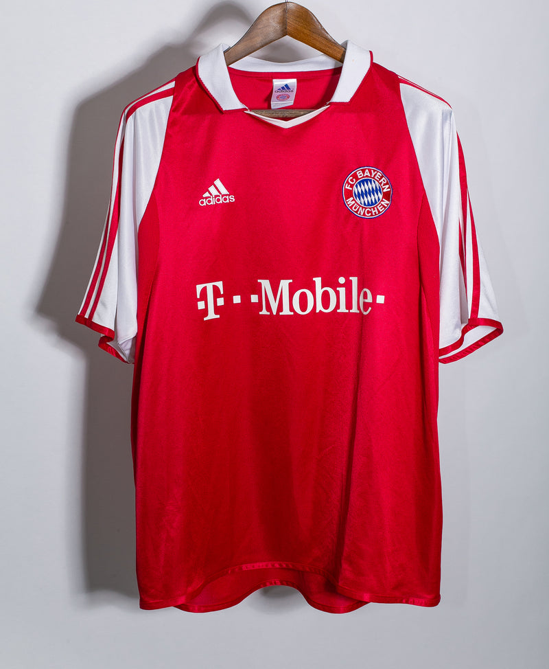 Bayern Munich 2003-05 Lizarazu Home Kit (XL)