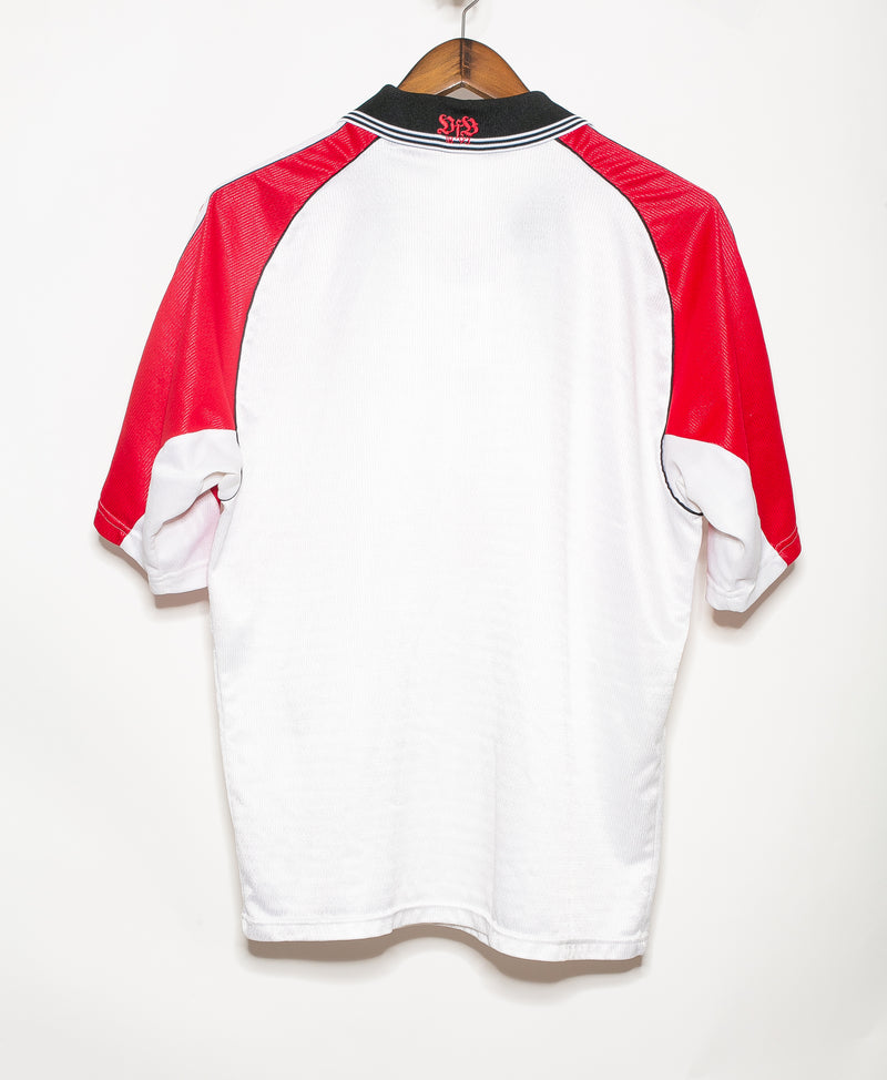 VfB Stuttgart 1998-99 Home Kit (L)