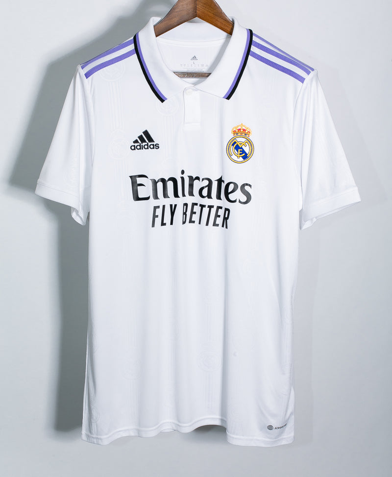 Real Madrid 2022-23 Valverde Home Kit (L)