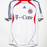 Bayern Munich 2006-07 Klose Away Kit (M)