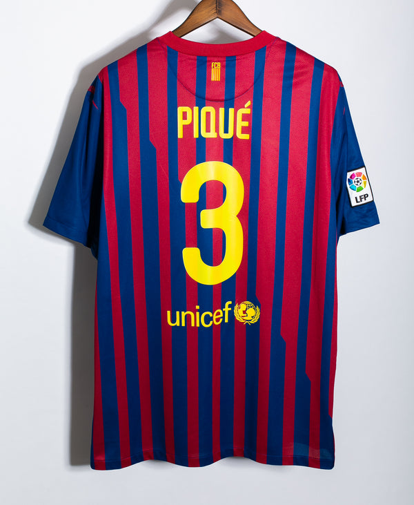 Barcelona 2011-12 Pique Home Kit (2XL)