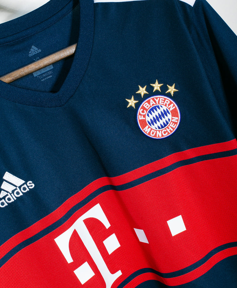 Bayern Munich 2017-18 Coman Away Kit (XL)