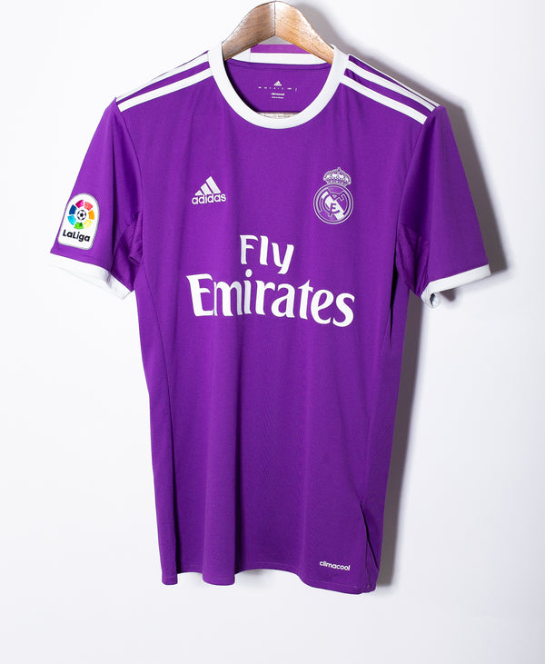 Real Madrid 2016-17 Modric Away Kit (XS)