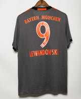 Bayern Munich 2016-17 Lewandowski Away Kit (XL)