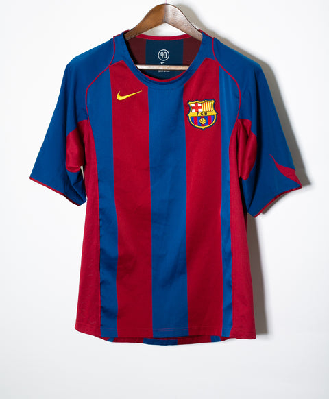 Barcelona 2004-05 Ronaldinho Home Kit (L)