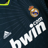 Real Madrid 2010-11 Ozil Away Kit (S)