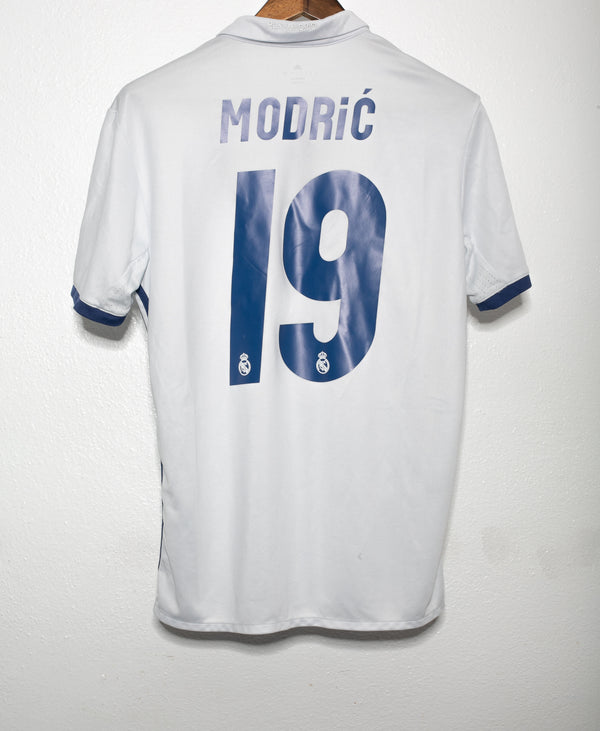 Real Madrid 2016-17 Modric Home Kit (M)
