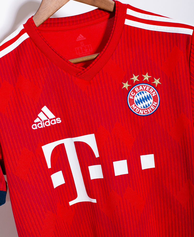 Bayern Munich 2018-19 Davies Home Kit (S)