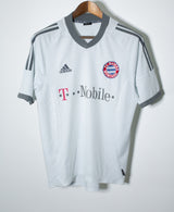 Bayern Munich 2002-03 Ze Roberto Away Kit (M)