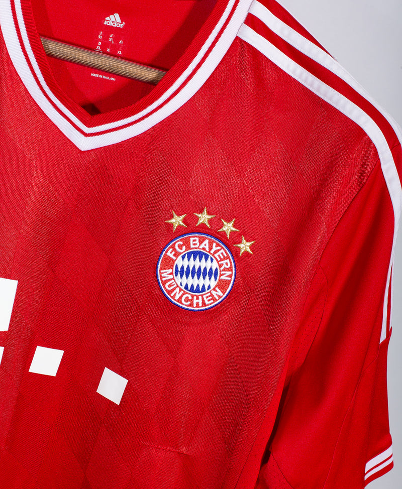 Bayern Munich 2013-14 Robben Home Kit (XL)