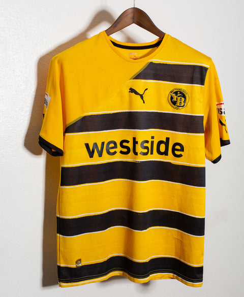 Young Boys 2010-11 Degen Signed Home Kit (L)