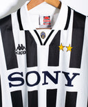 Juventus 1996-97 Zidane Alternate Home Kit (XL)