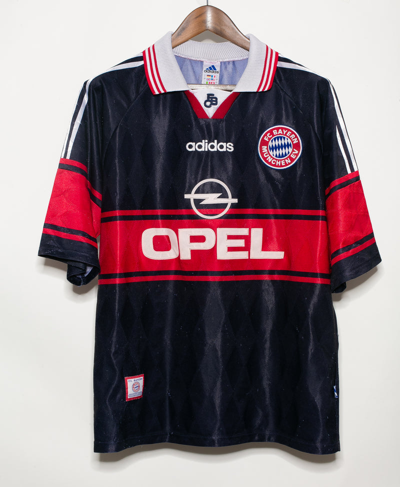 Bayern Munich 1997-98 Matthaus Home Kit (L)