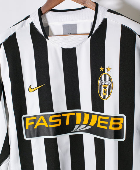 Juventus 2003-04 Trezeguet Long Sleeve Home Kit (L)