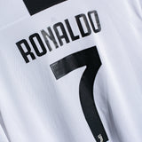 Juventus 2018-19 Ronaldo Home Kit (XL)