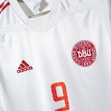 Denmark 2004 Tomasson Away Kit (M)