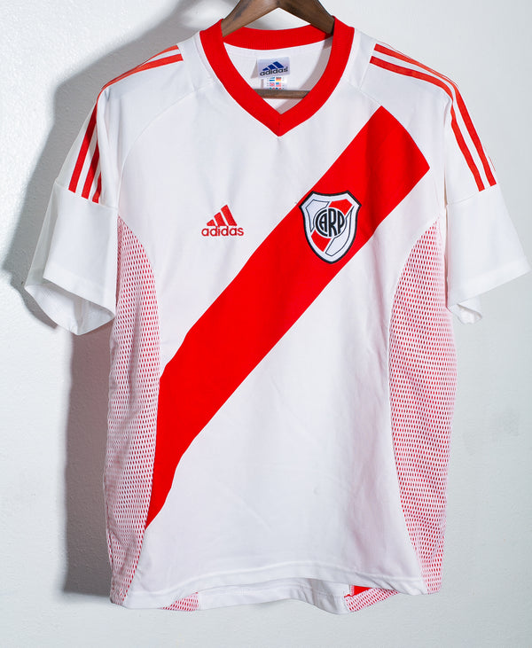 River Plate 2002-04 Home Kit (M)