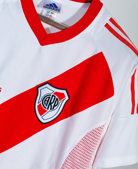 River Plate 2002-04 Home Kit (M)