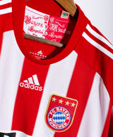 Bayern Munich 2010-11 Schweinsteiger Home Kit (L)