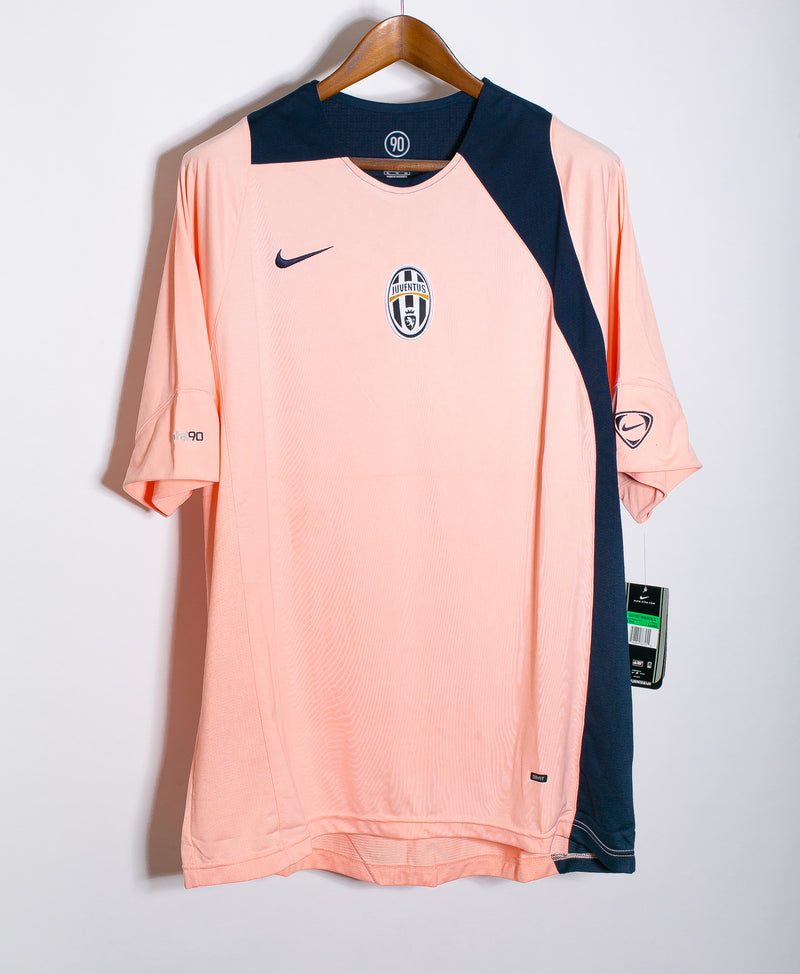 Juventus 2004 T90 Training Kit NWT (XL)
