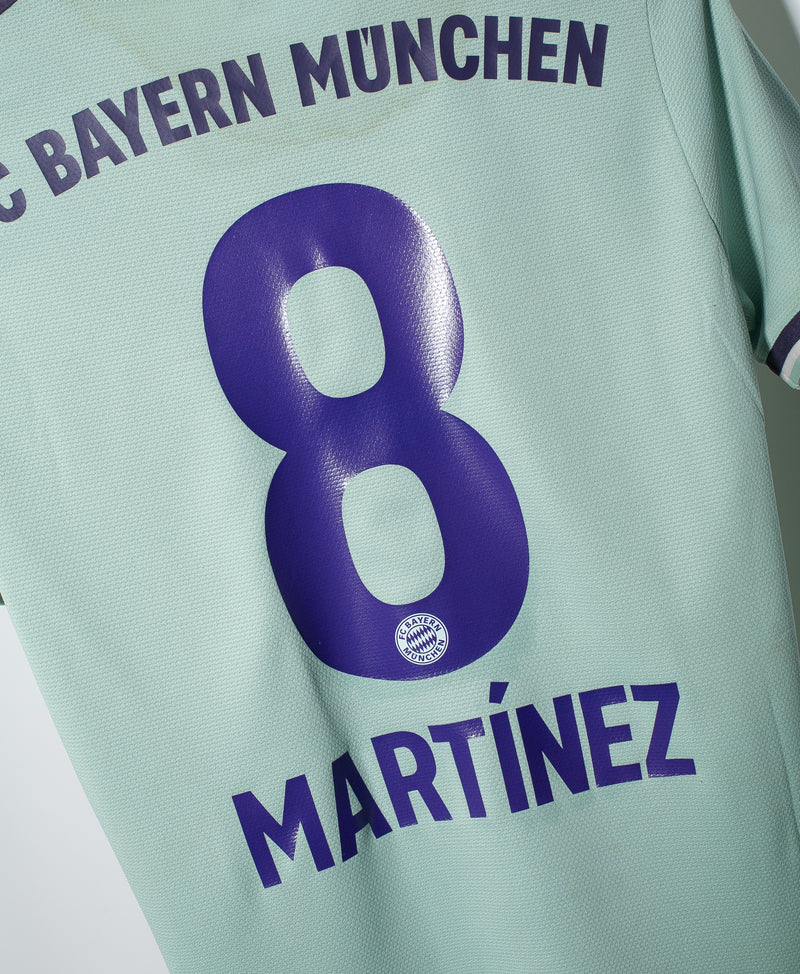 Bayern 2018-19 Martinez Away Kit (S)