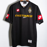Juventus 2001-02 Trezeguet Away Kit (2XL)