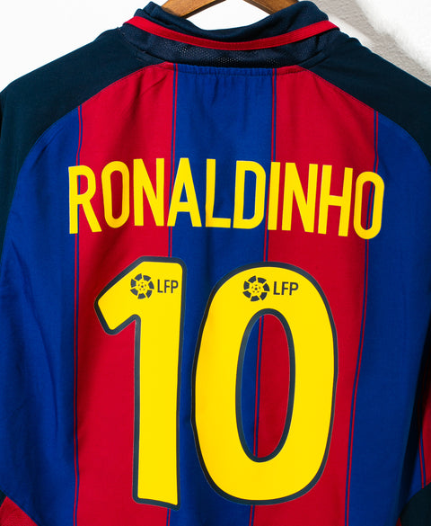 Barcelona 2003-04 Ronaldinho Home Kit (L)