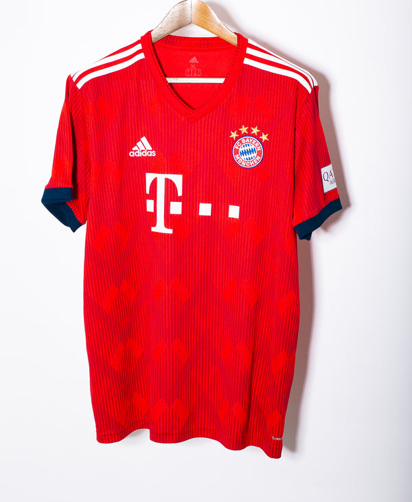 Bayern Munich 2018-19 Lewandowski Home Kit (XL)