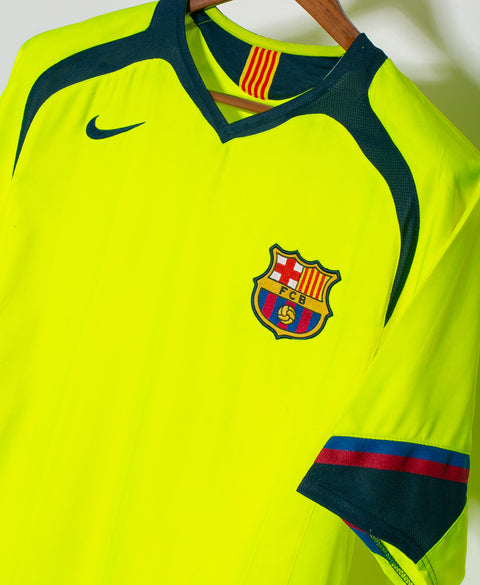 Barcelona 2006-07 Ronaldinho Third Kit (M)