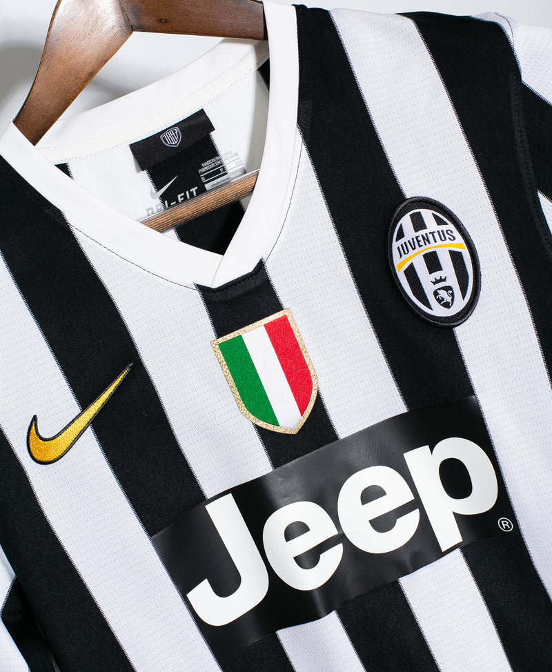 Juventus 2013-14 Vidal Home Kit (S)
