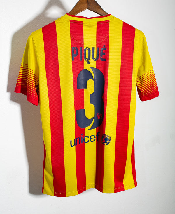 Barcelona 2013-14 Pique Away Kit (S)