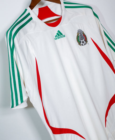 Mexico 2007 Away Kit (L)