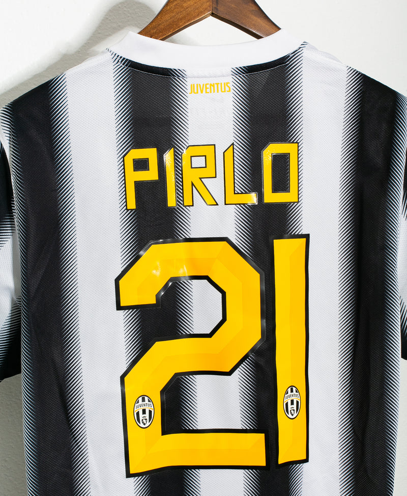 Juventus 2011-12 Pirlo Home Kit (L)