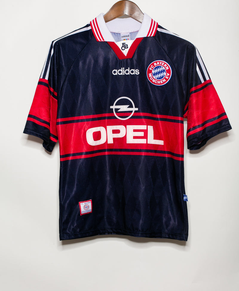 Bayern Munich 1997-98 Lizarazu Home Kit (S)