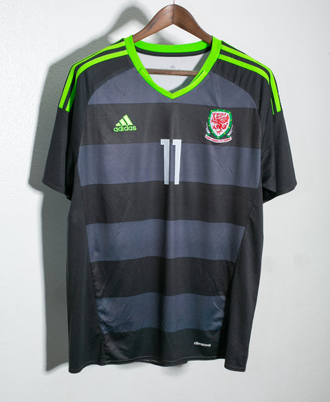 Wales 2016 Bale Away Kit (L)