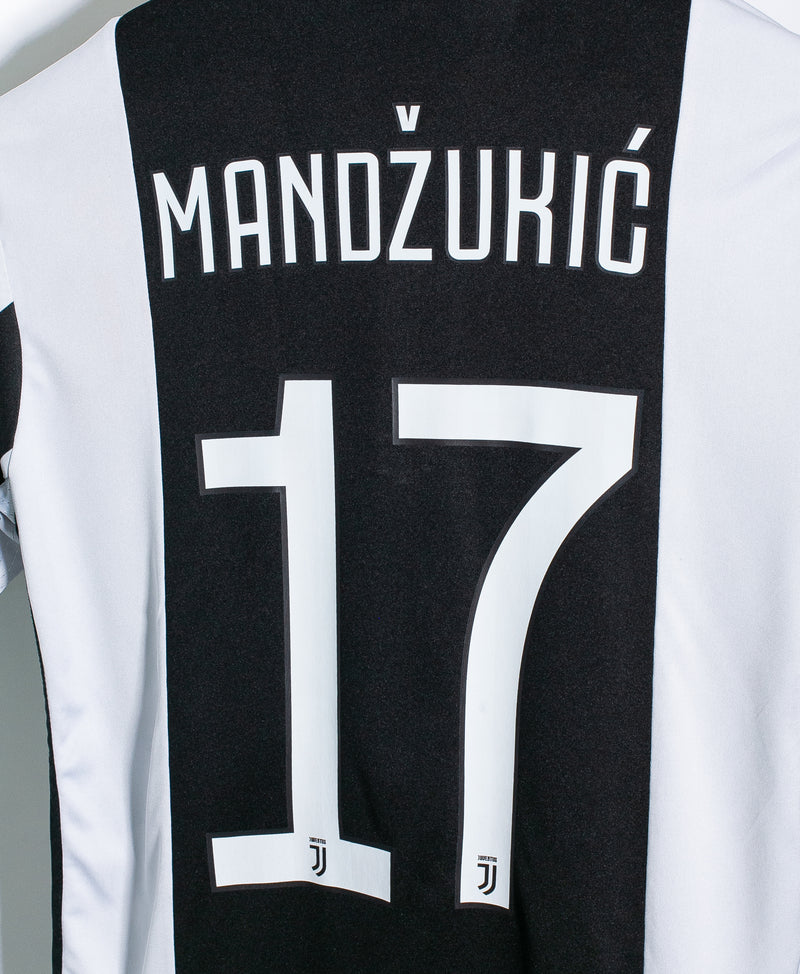 Juventus 2017-18 Mandzukic Home Kit (S)