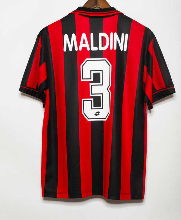 1996/97 MALDINI #3 Italy Vintage Nike Home Football Shirt (M) EURO