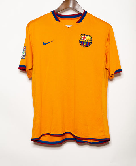 Barcelona 2006-07 Ronaldinho Away Kit (M)