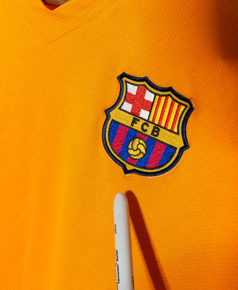 Barcelona 2006-07 Ronaldinho Away Kit (M)