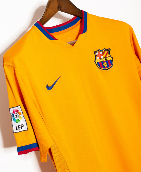 Barcelona 2006-07 Ronaldinho Away Kit (M)