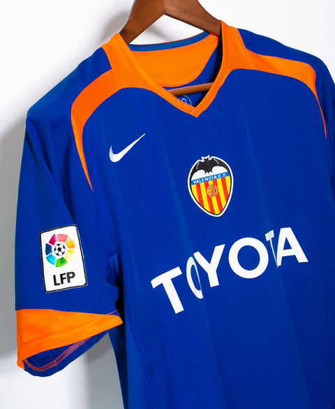 Valencia 2005-06 David Villa Away Kit (M)