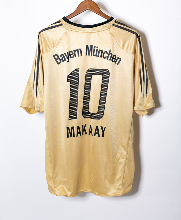 Bayern Munich 2004-06 Makaay Away Kit (2XL)