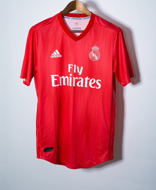 Real Madrid 2018-19 Casemiro Third Kit (M)