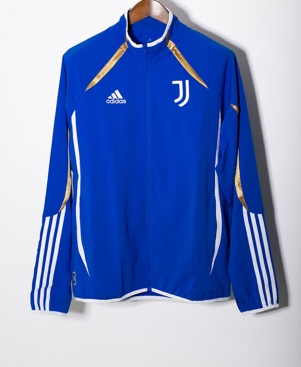 Juventus 2021-22 Teamgeist Woven Jacket NWT (M)