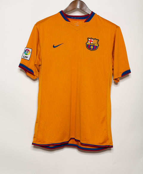 Barcelona 2006-07 Ronaldinho Away Kit (L)